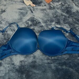 PINK Victoria's Secret Blue Bra